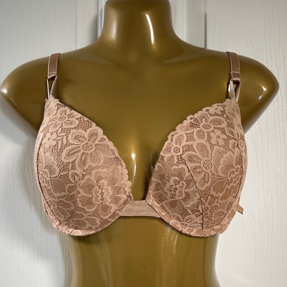 VICTORIAS SECRET Push Up Nude Lace Bra Sz 34DD - Picture 1 of 7
